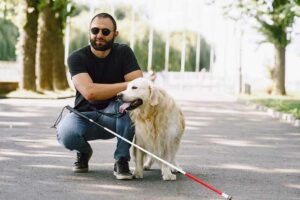 Hond met blinde baas | Herinnert jouw hond zijn vorige eigenaar nog?